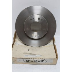 1 disque de frein 5 ecrous référence 131-40-52