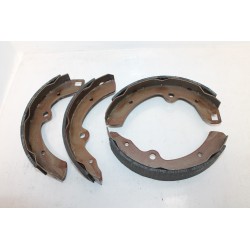 Garniture de frein ar pour Nissan 510 de 68 à 73 610 de 1973 à 1976 710 de 74 à 77