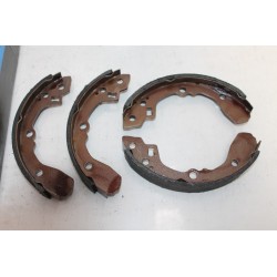 Garniture de frein ar pour Mazda 626 de 1983 à 1987