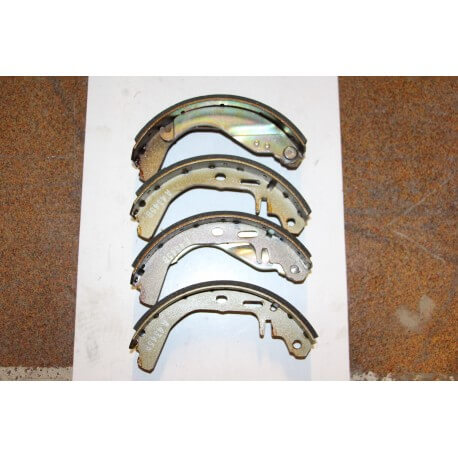 Garniture de frein pour OPEL ASTRA KADETT TOUS 79-84 CAVALIER