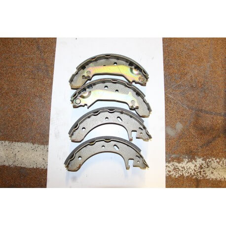 Garniture de frein pour FORD Mondeo 1,6l 93-96 - Vintage Garage 