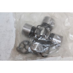 Croisillon de cardan pour Nissan Terrano II type R20 diamètre 27mm longueur 82mm