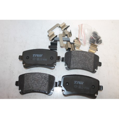 Plaquette de frein ar pour Audi A6 série 3 A8 et S8 série 2 RS4