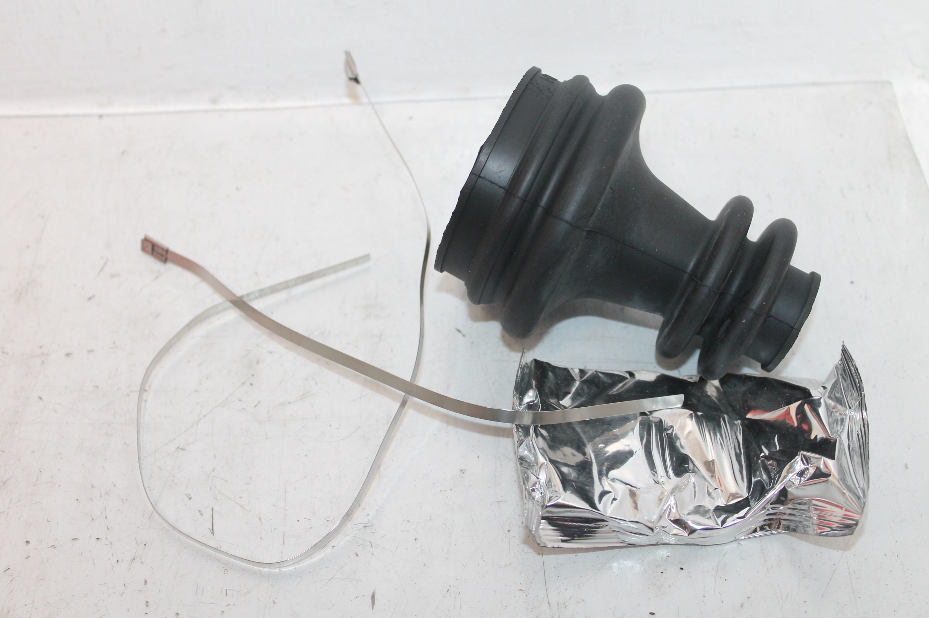 Soufflet de cardan côté boite de vitesse pour Peugeot 205 309 405 -